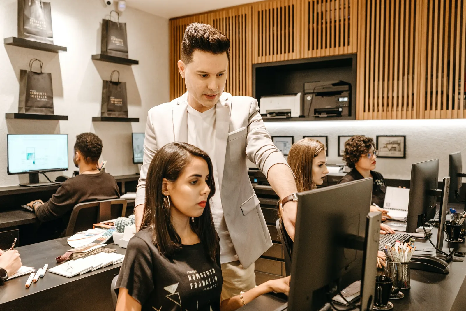 How to manage remote employees' technology